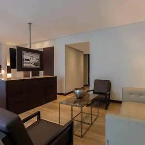 Hotel Airport By Ihg