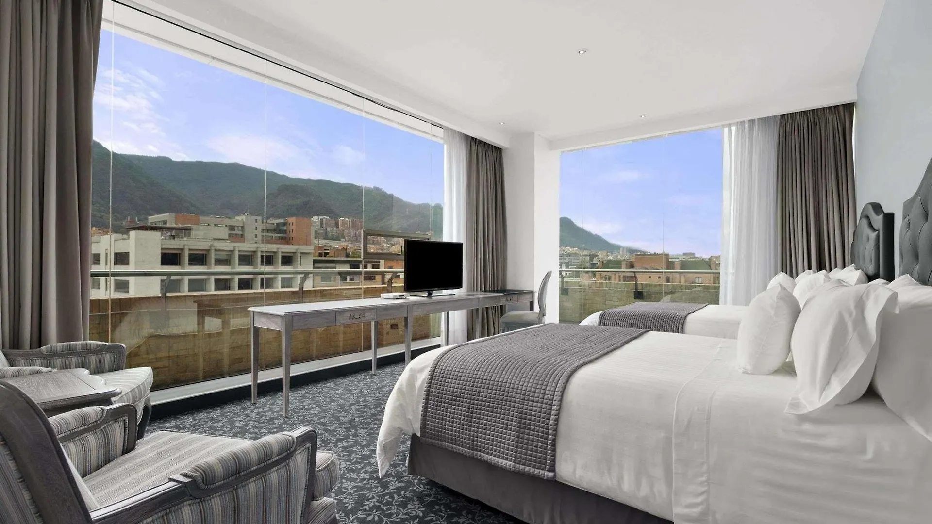 Hotel Ramada Bogota Parque 93 4*,